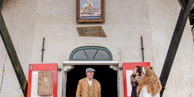 Bezoek aan Korenmolen 't Lam in Woudsend die elke zaterdag geopend is voor publiek en nog actief wordt gebruikt